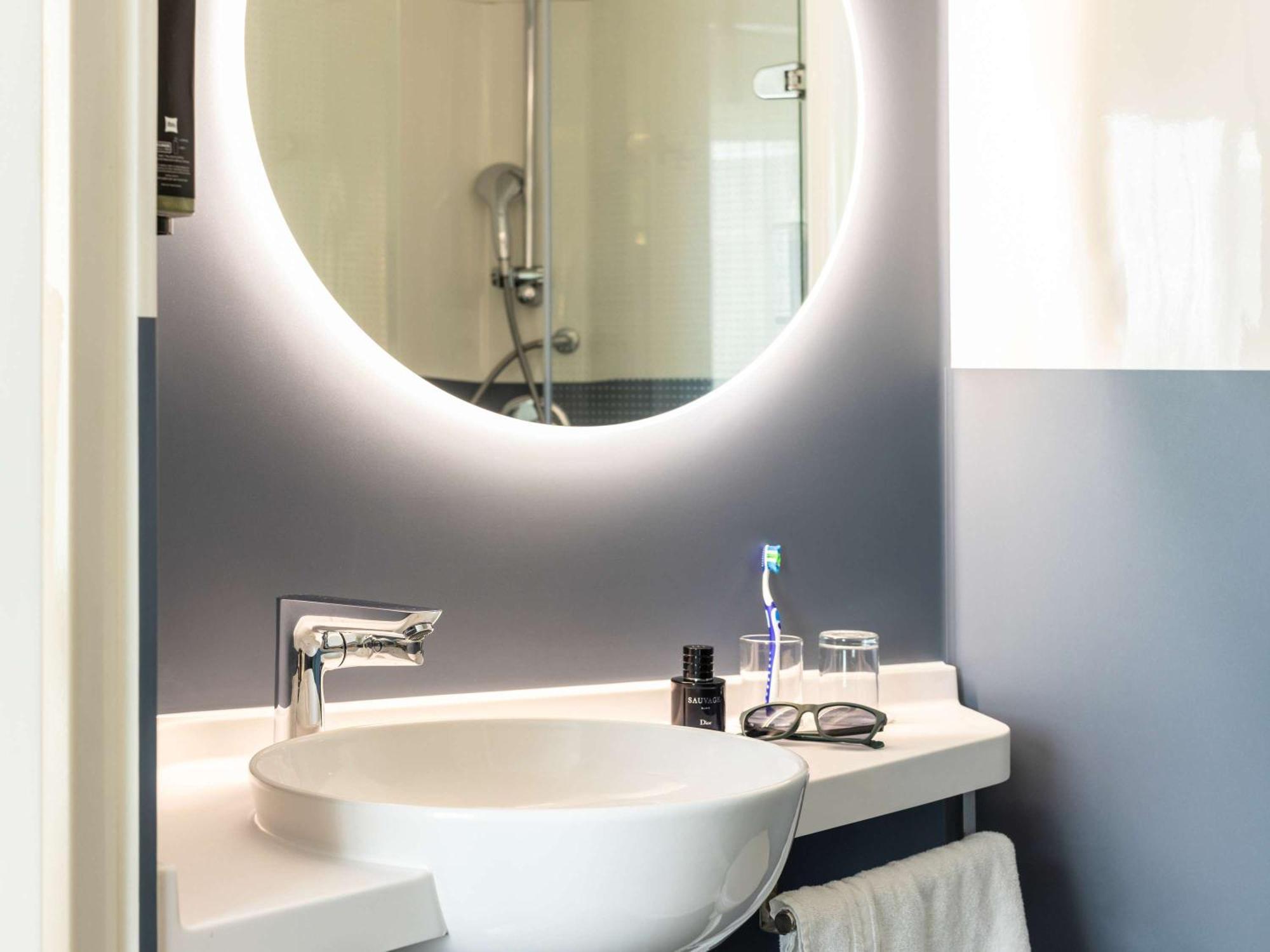 Ibis Bristol Temple Meads Hotel Ngoại thất bức ảnh