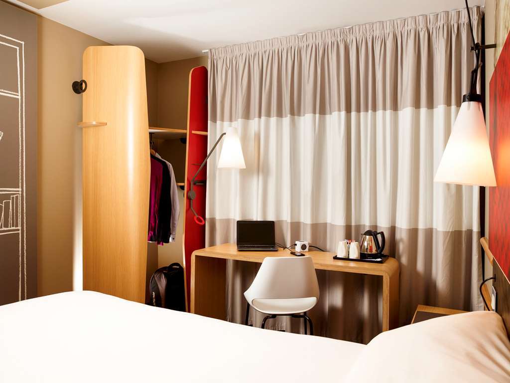 Ibis Bristol Temple Meads Hotel Phòng bức ảnh