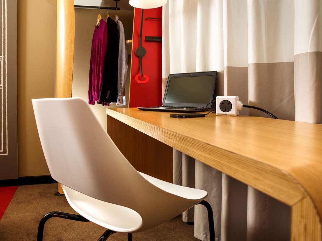 Ibis Bristol Temple Meads Hotel Ngoại thất bức ảnh